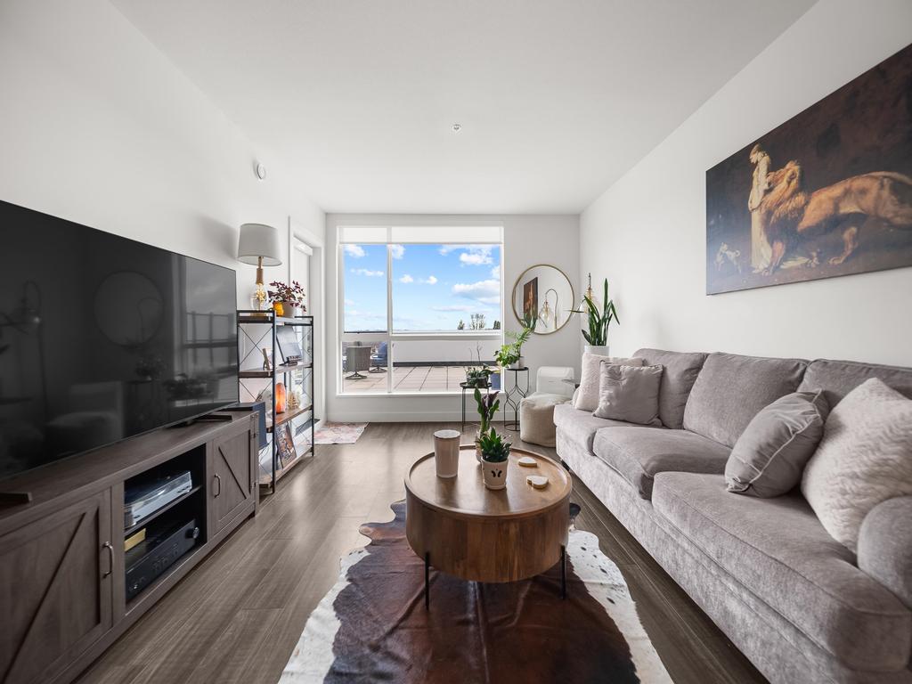 Listing Image for R3104400