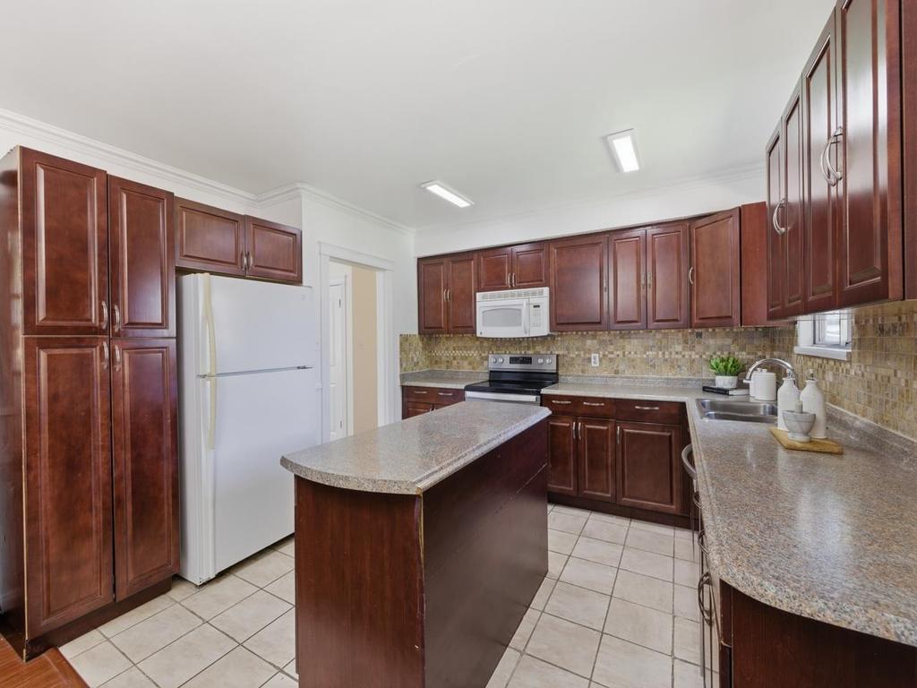 Listing Image for R3104456