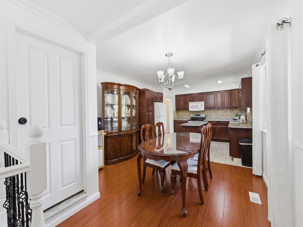 Listing Image for R3104456