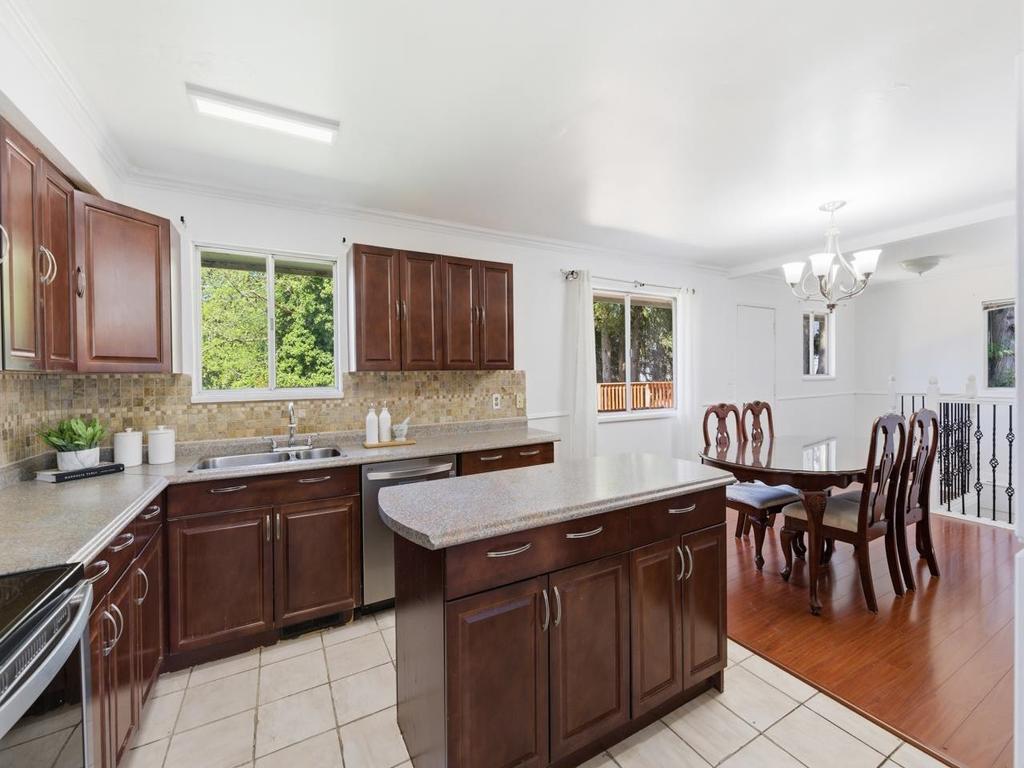 Listing Image for R3104456