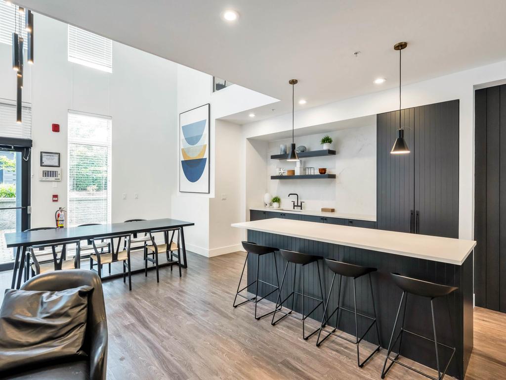 Listing Image for R3104476