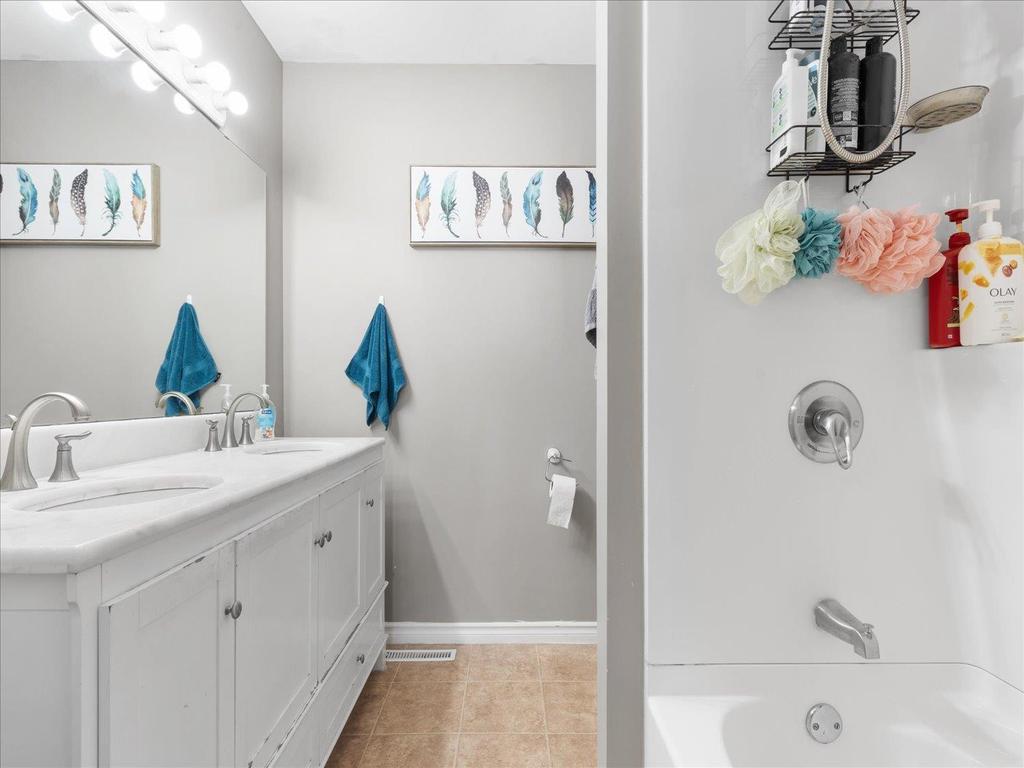 Listing Image for R3104546