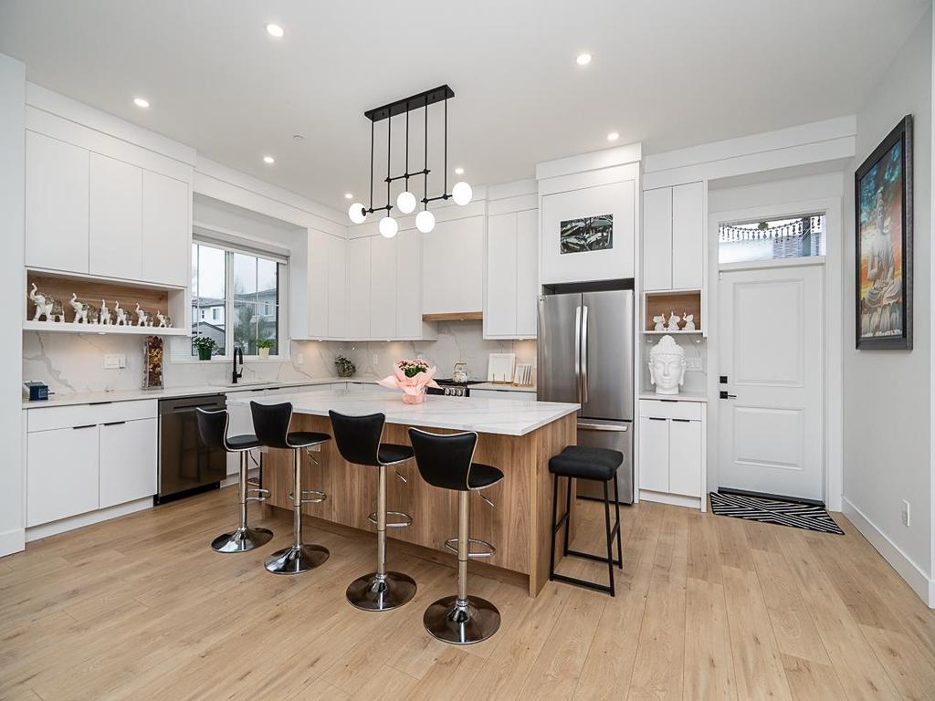 Listing Image for R3104595