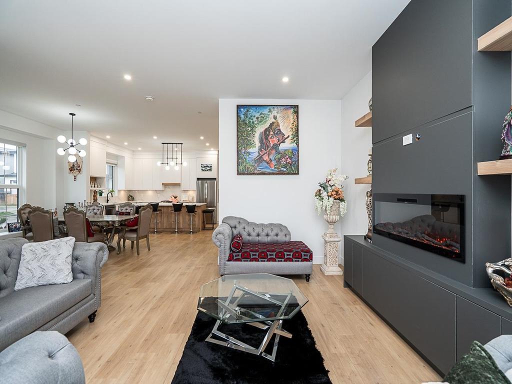 Listing Image for R3104595