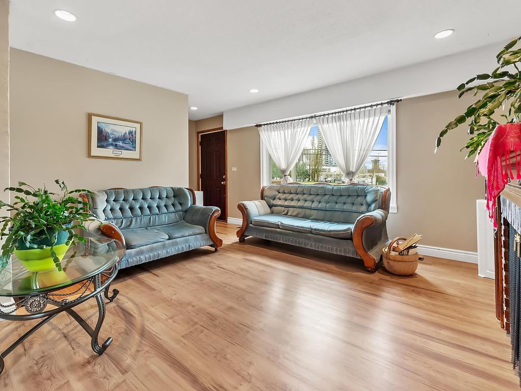 Listing Image for R3104605