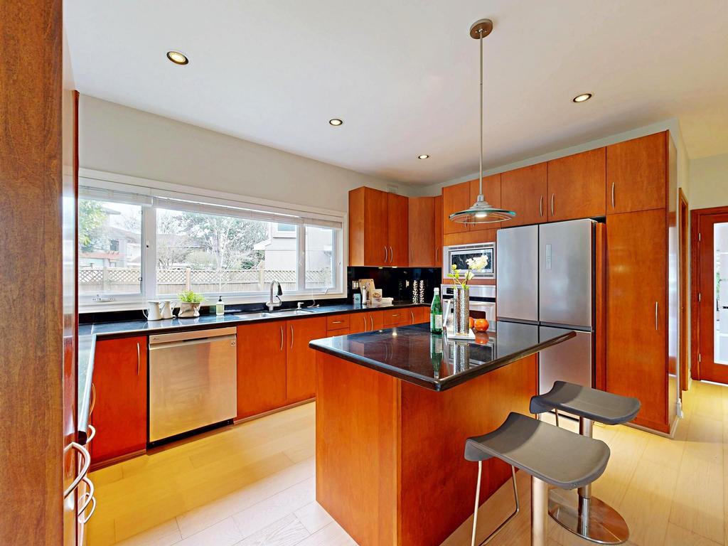 Listing Image for R3104620