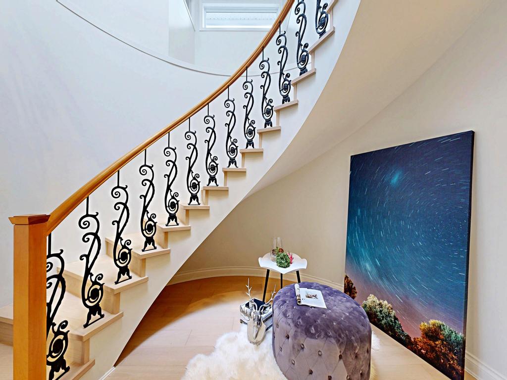 Listing Image for R3104620