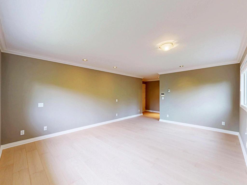 Listing Image for R3104620