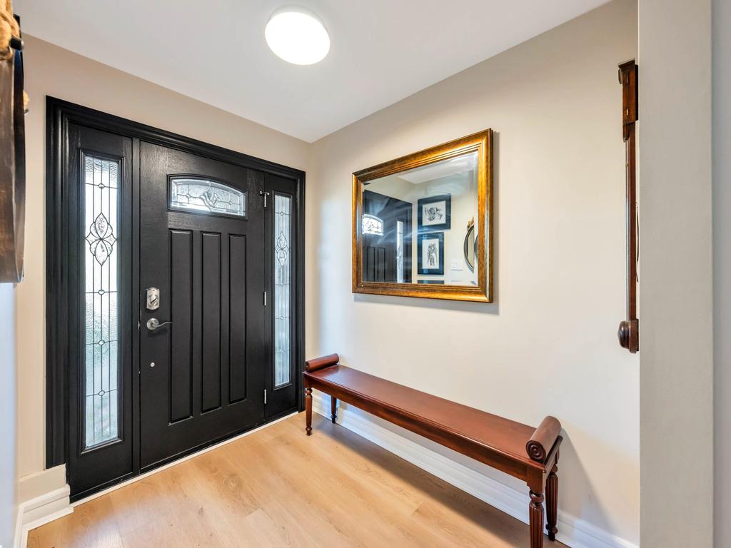 Listing Image for R3104673