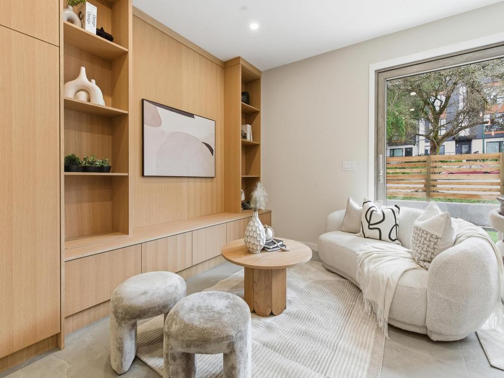 Listing Image for R3104684