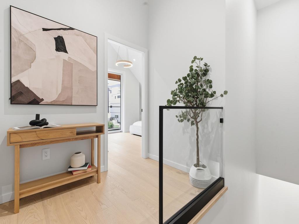 Listing Image for R3104684