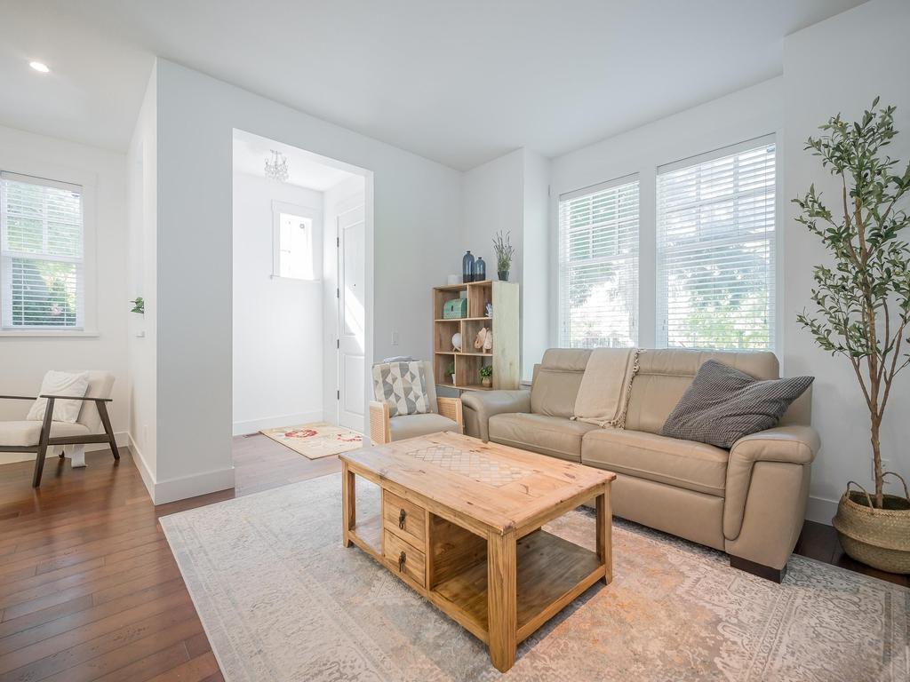 Listing Image for R3104806