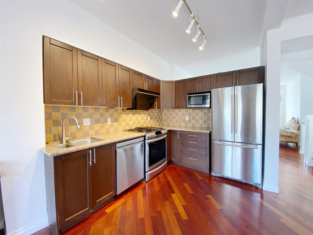 Listing Image for R3104807