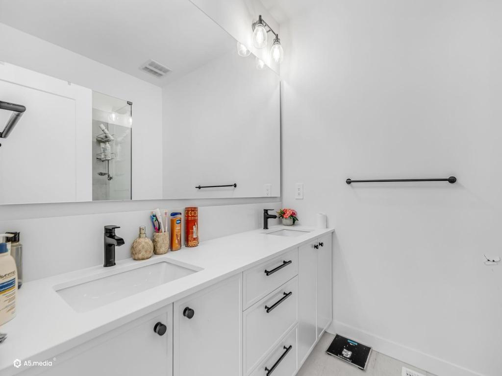 Listing Image for R3104828