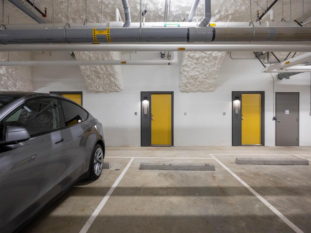 Listing Image for R3104876