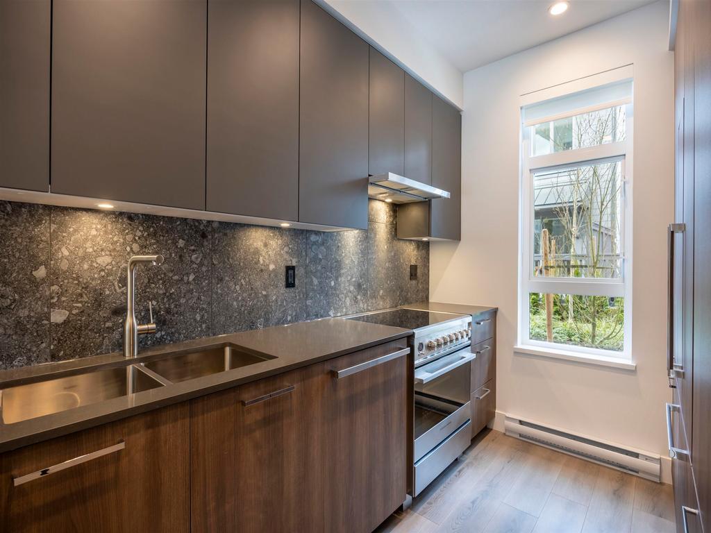 Listing Image for R3104876