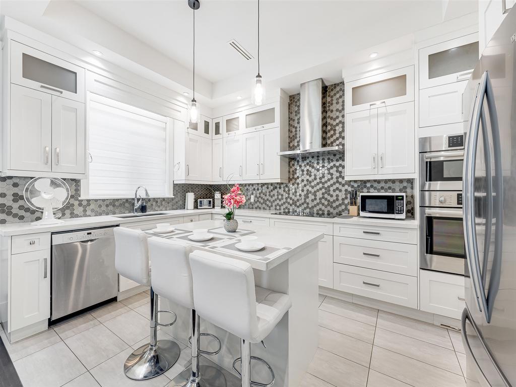 Listing Image for R3104877