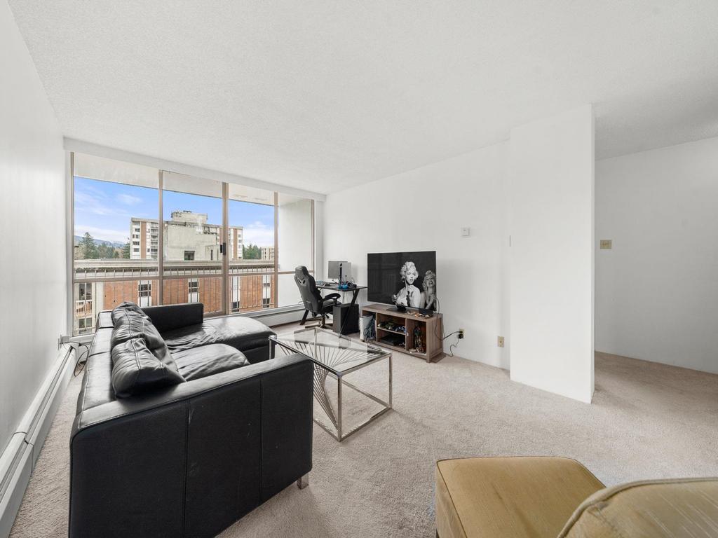 Listing Image for R3104933