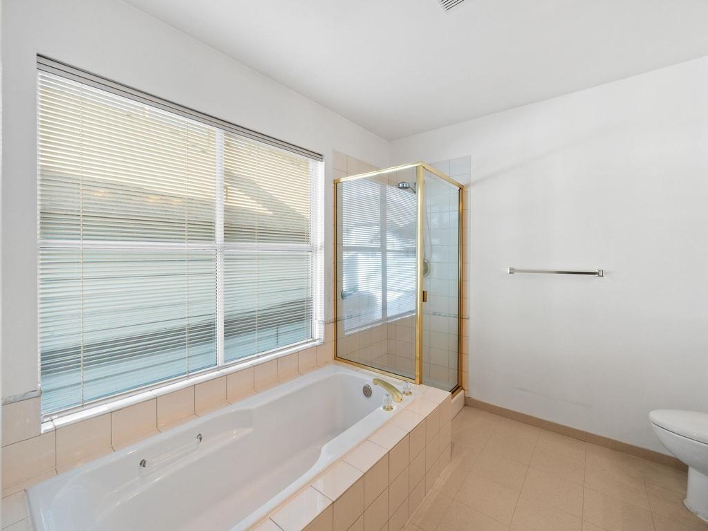 Listing Image for R3104936