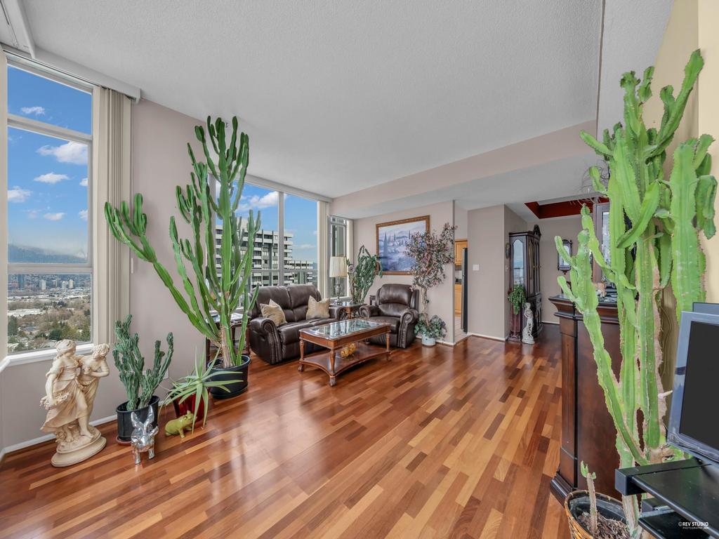 Listing Image for R3104948