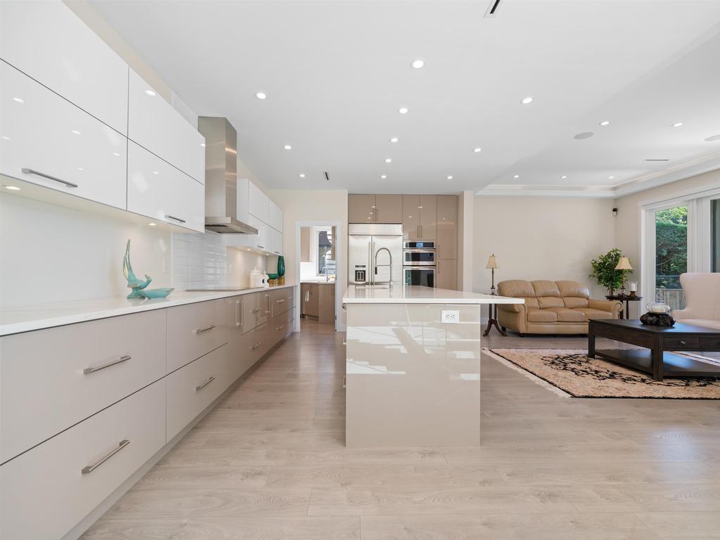 Listing Image for R3104956