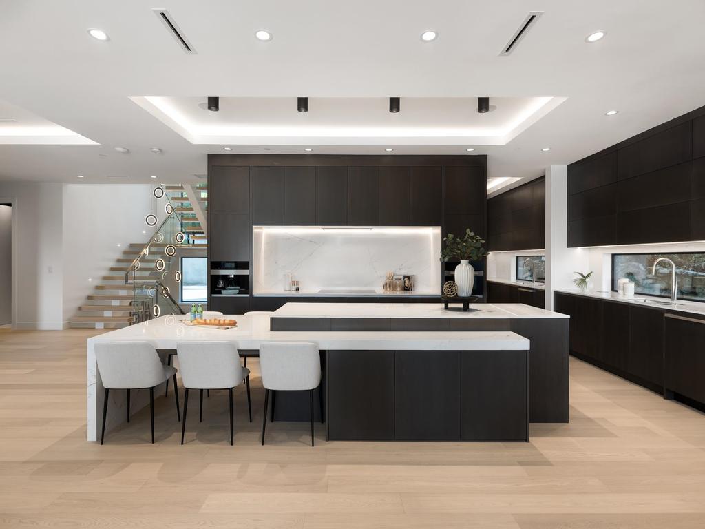 Listing Image for R3104975