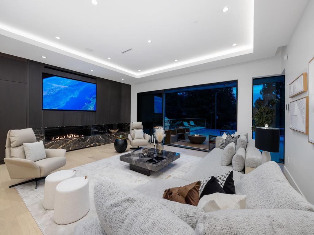 Listing Image for R3104975