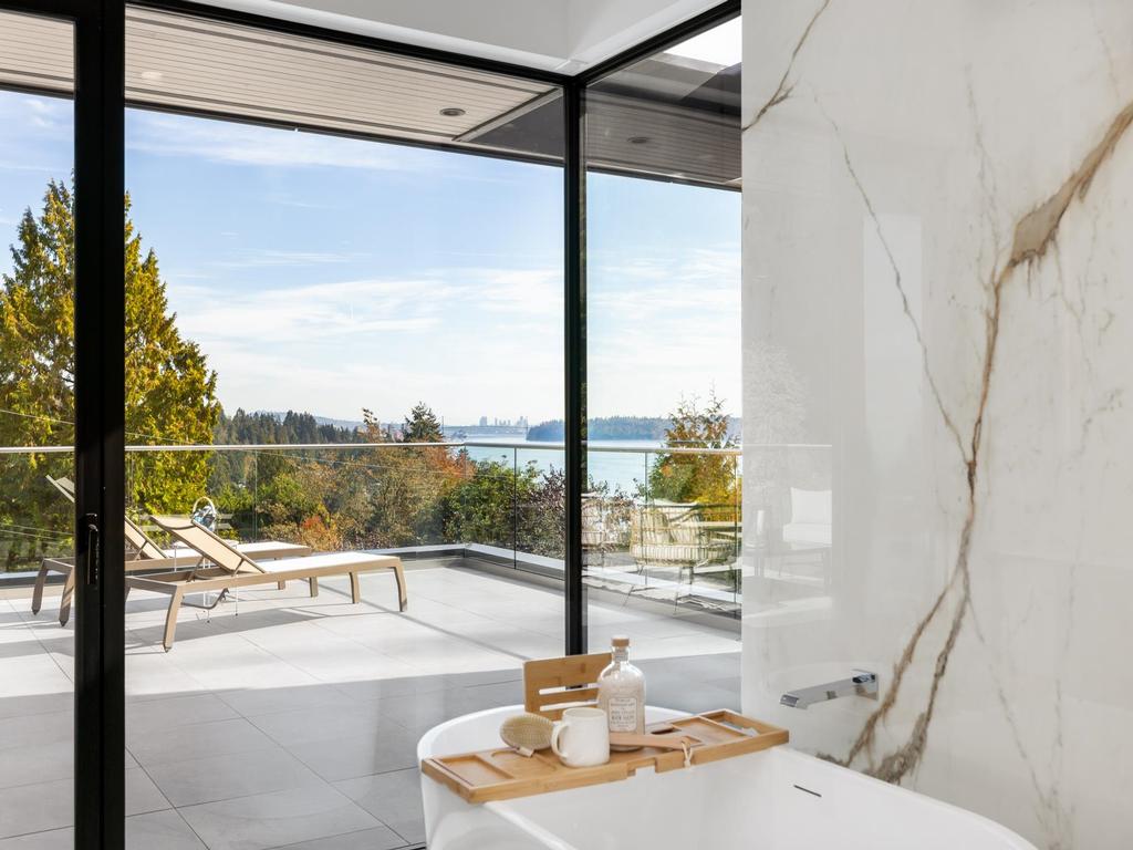 Listing Image for R3104975