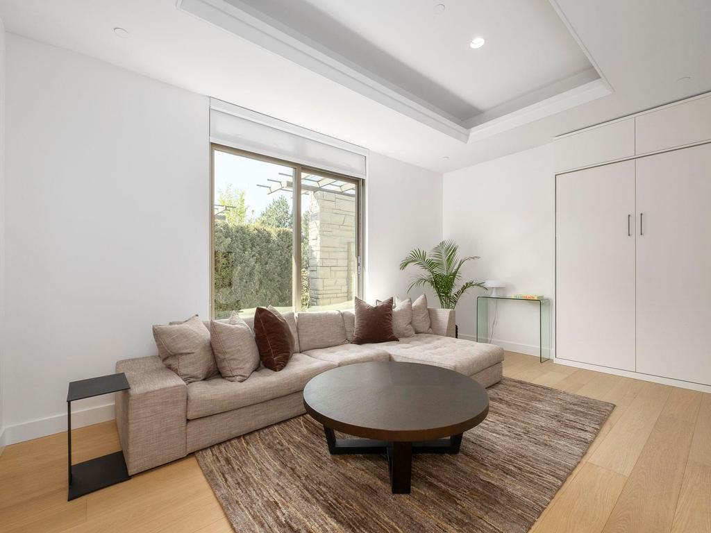 Listing Image for R3105008