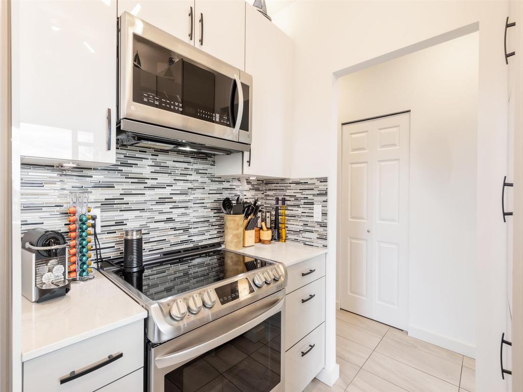 Listing Image for R3105015