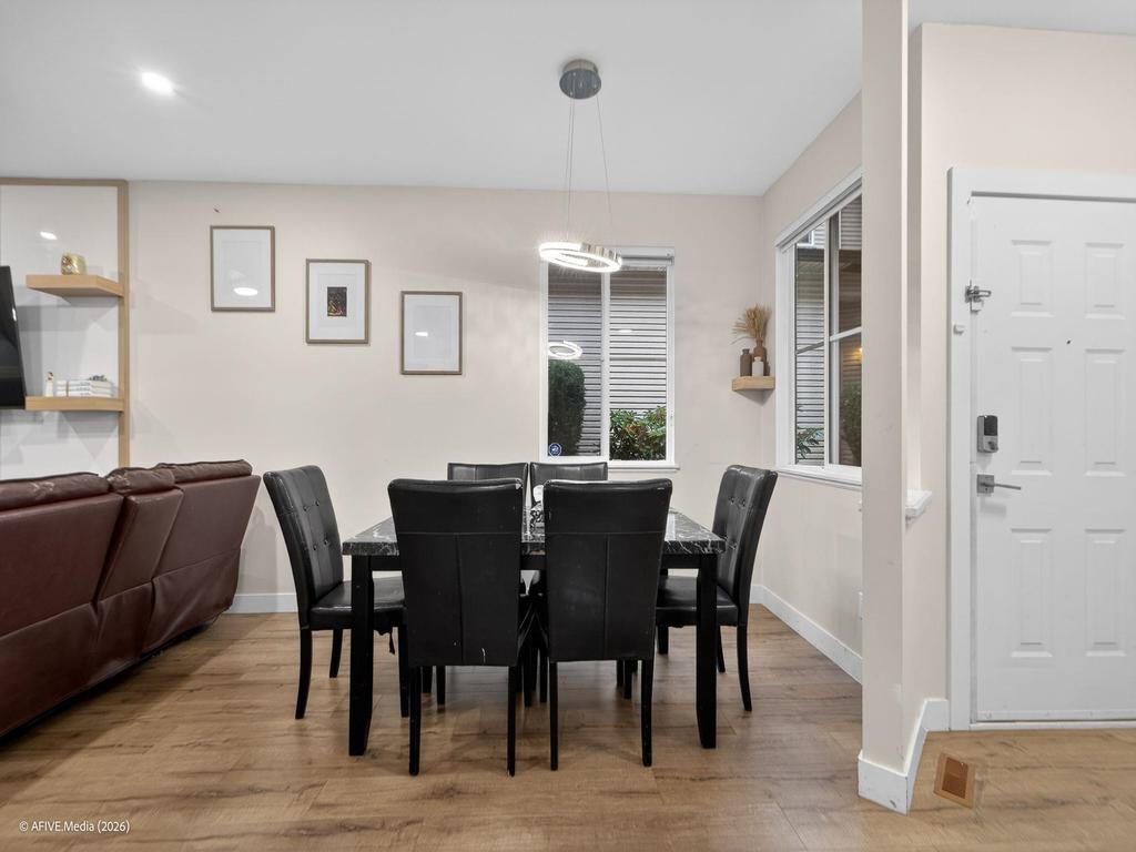 Listing Image for R3105022