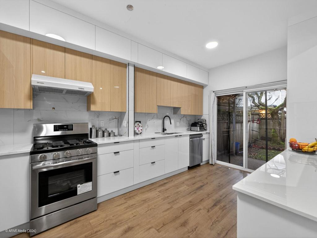 Listing Image for R3105022