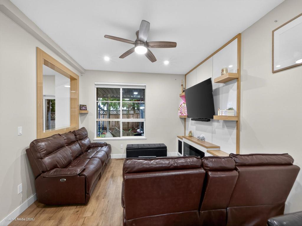 Listing Image for R3105022