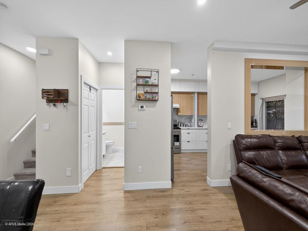 Listing Image for R3105022