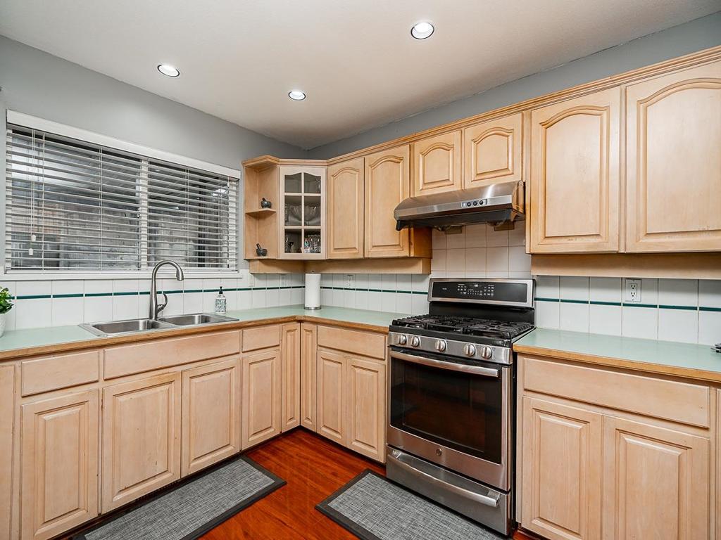 Listing Image for R3105030