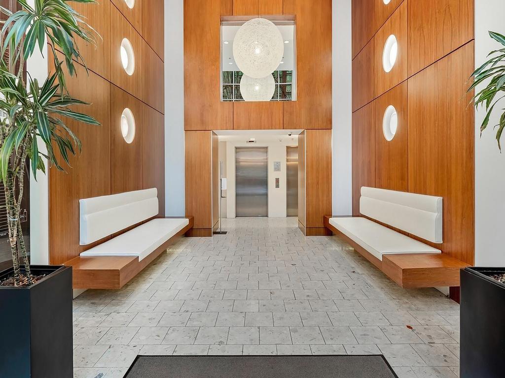 Listing Image for R3105636