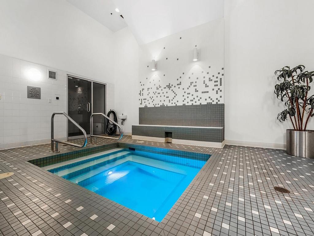 Listing Image for R3105636