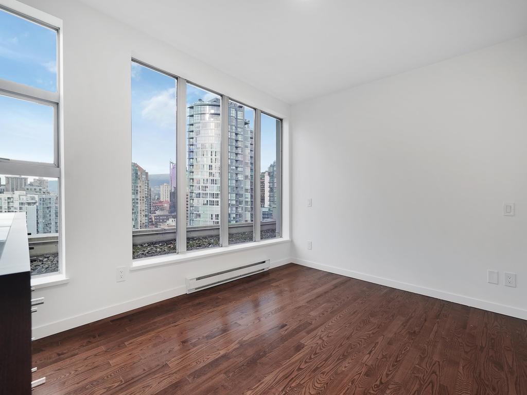 Listing Image for R3105636