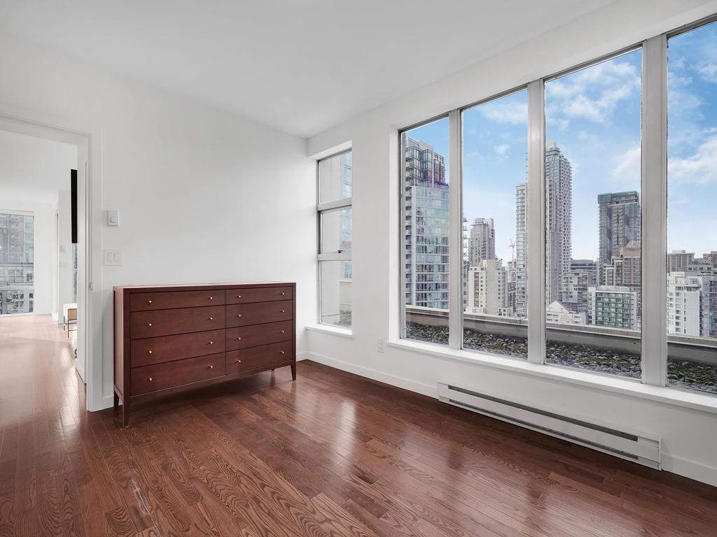 Listing Image for R3105636