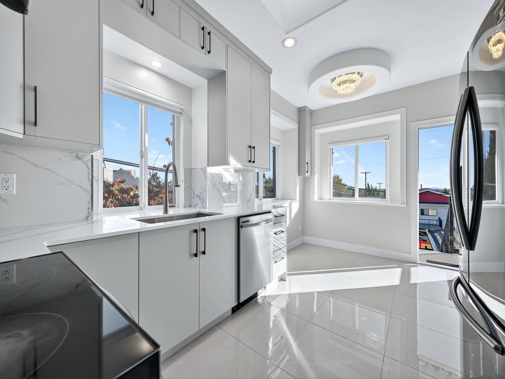 Listing Image for R3105646