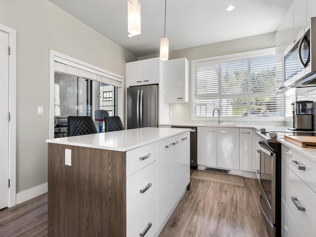 Listing Image for R3105675