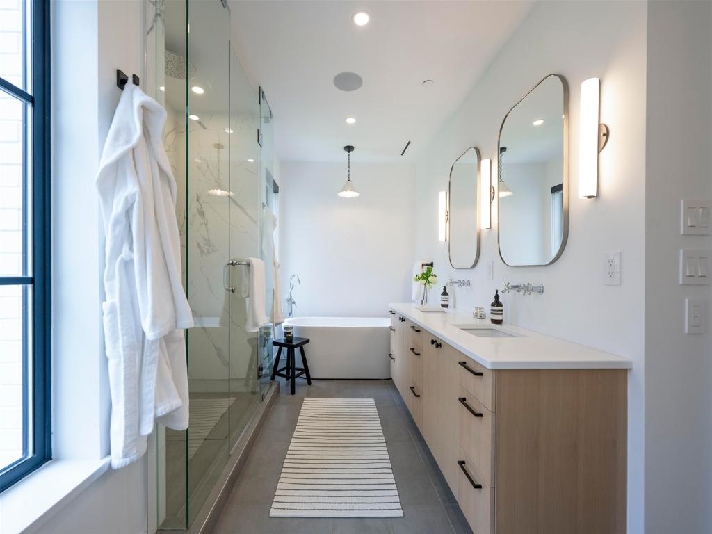 Listing Image for R3105698