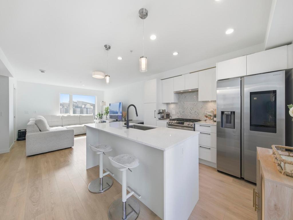 Listing Image for R3105855