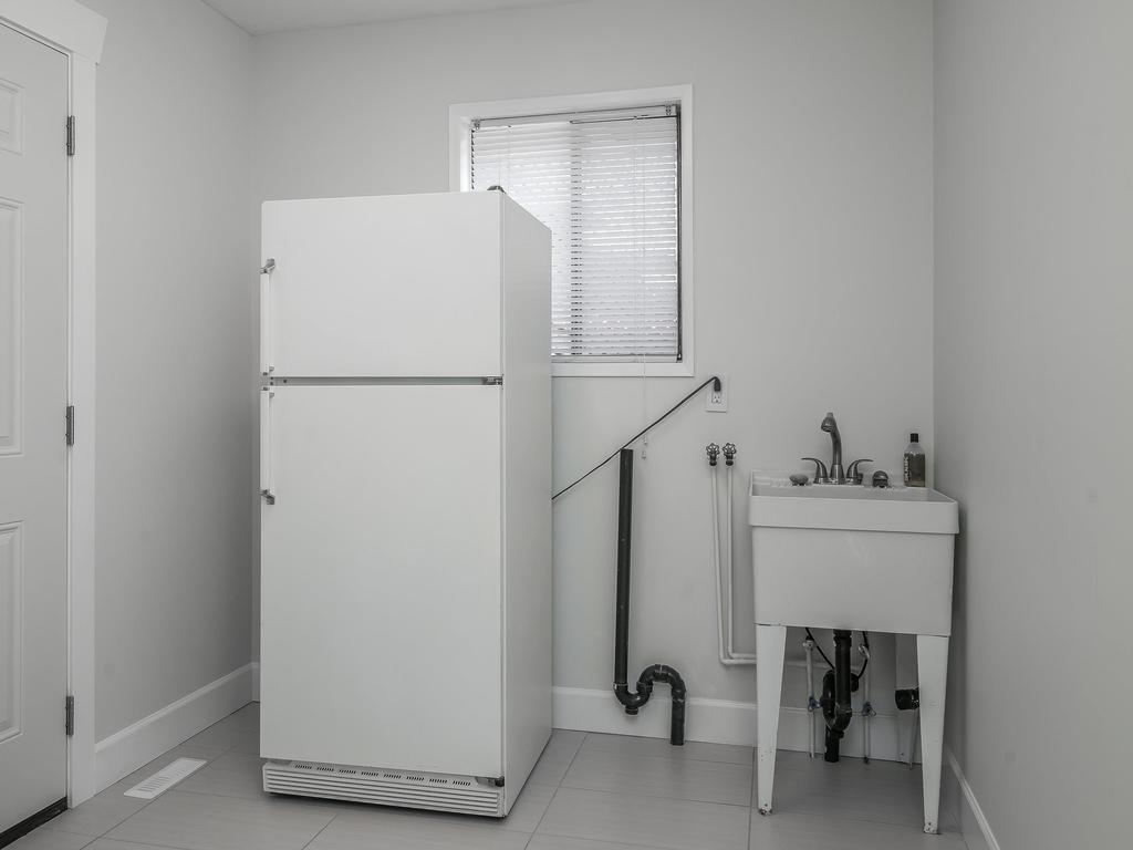 Listing Image for R3106000