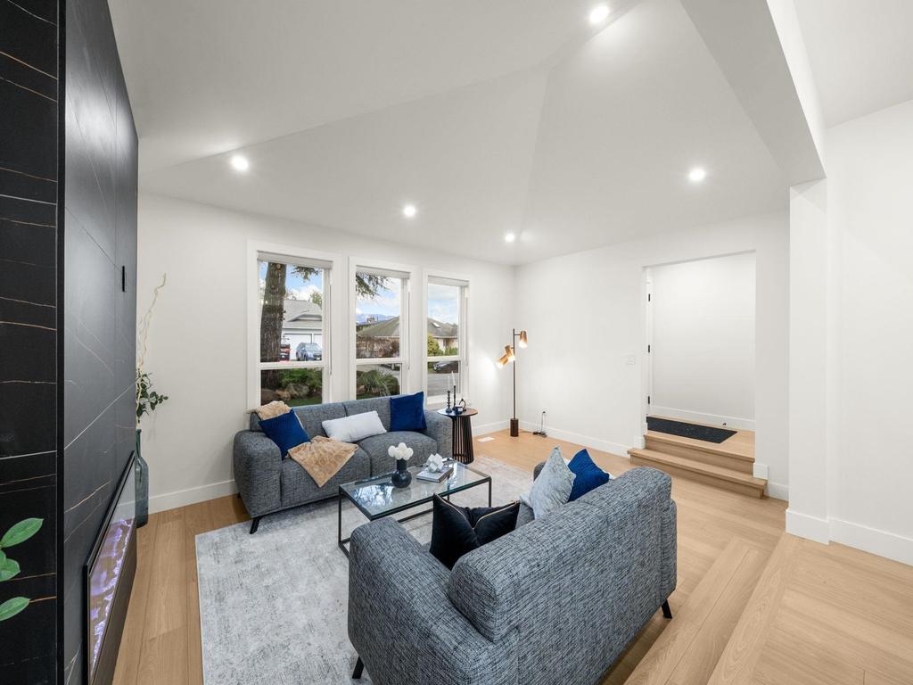 Listing Image for R3106020