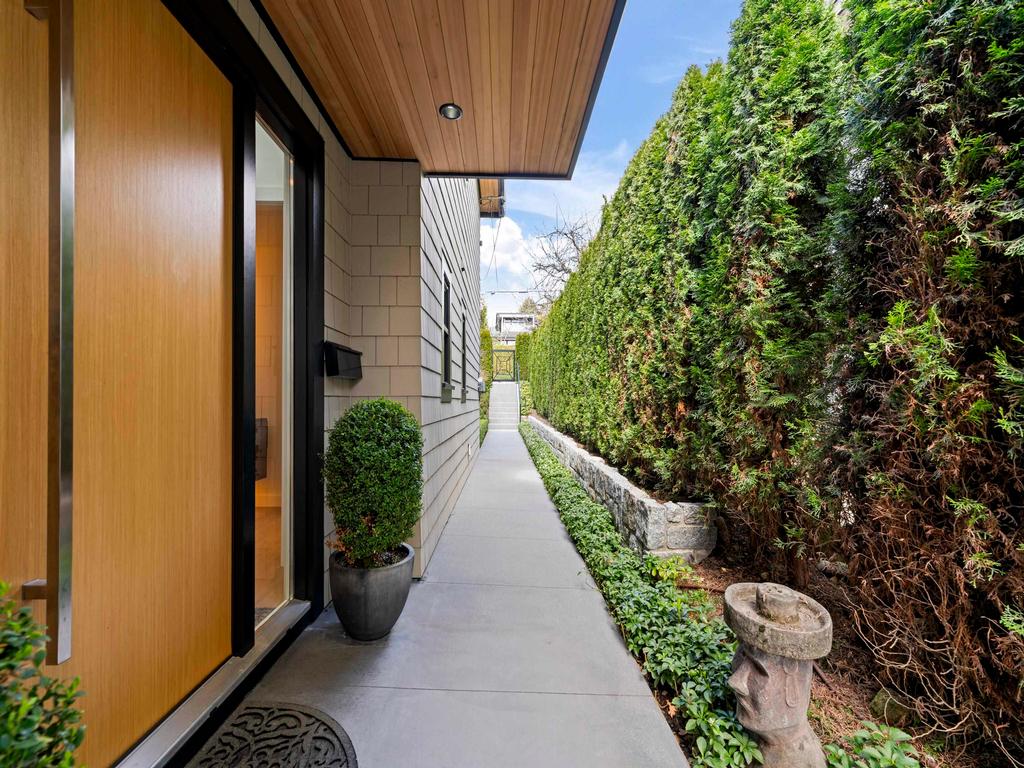 Listing Image for R3106324