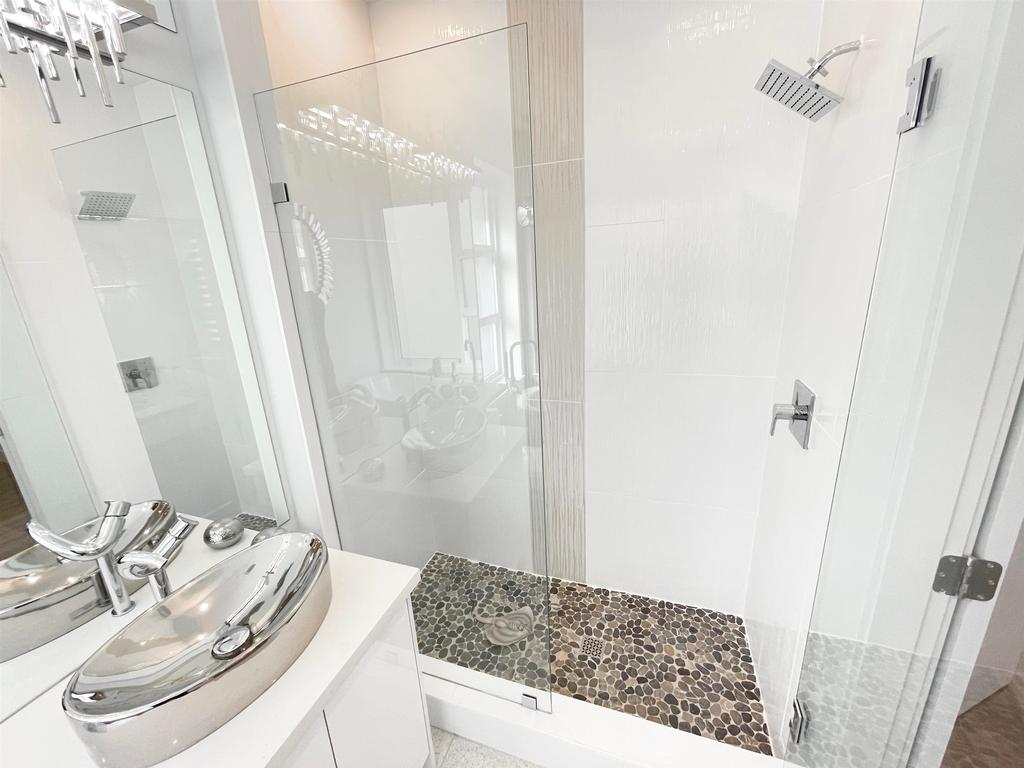 Listing Image for R3106338