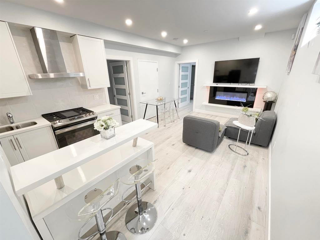 Listing Image for R3106338