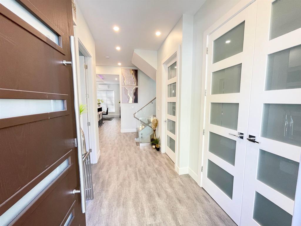 Listing Image for R3106338