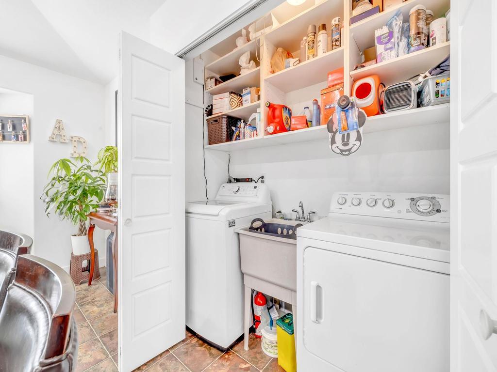 Listing Image for R3106600